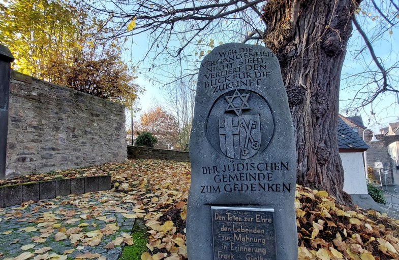Stein1 | &copy; Tourist-Information Erlebnis Rheinbogen
