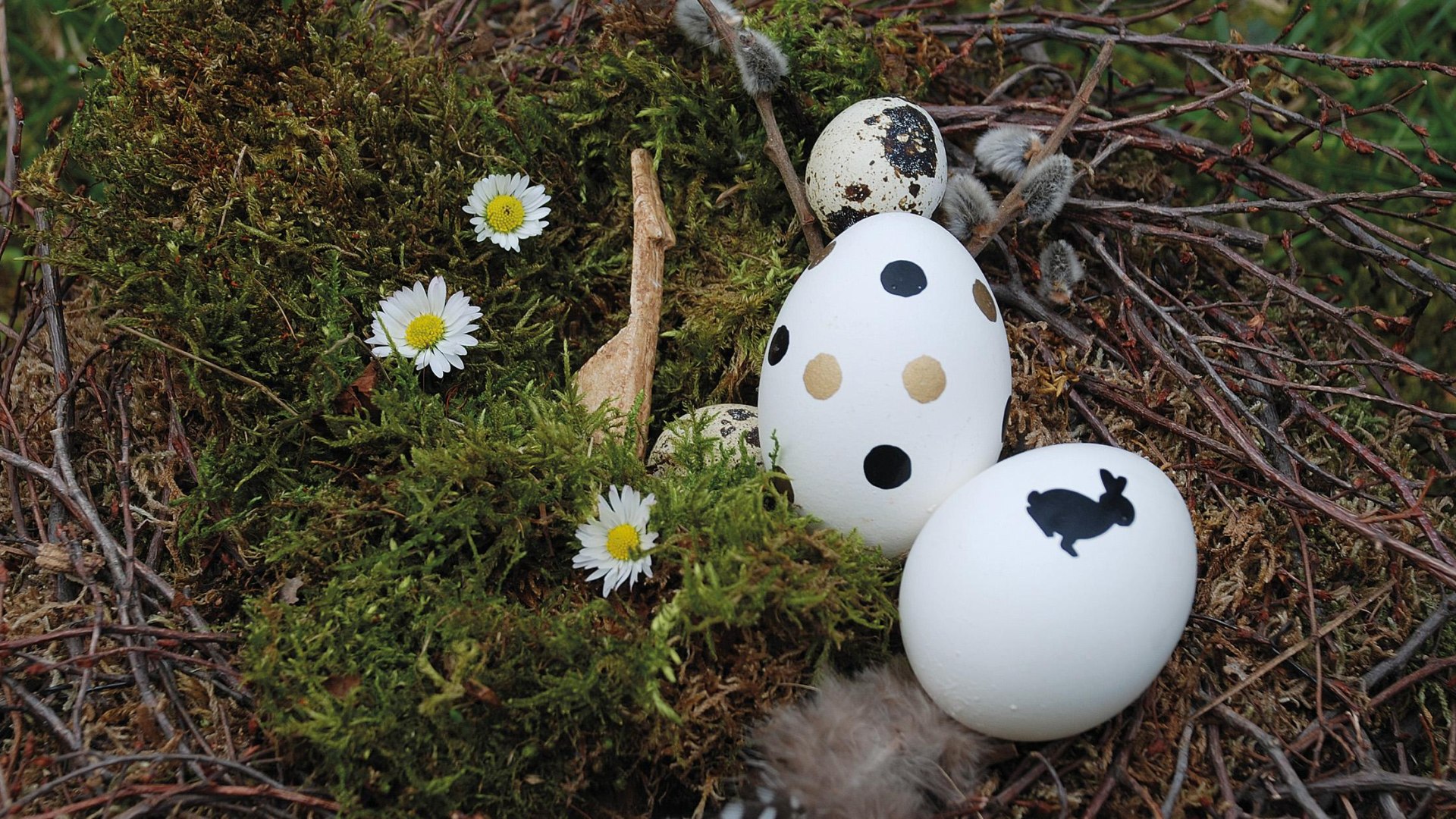 Ostereier und Frauenfigur Gönnersdorf | © LEIZA/A.-L.Rosenthal Ostereier und Frauenfigur Gönnersdorf | © LEIZA/A.-L.Rosenthal