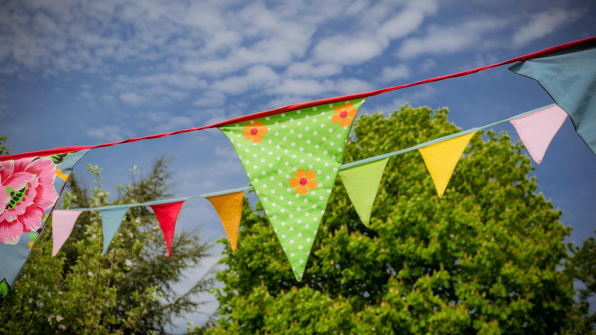 Wimpel Kirmes | &copy; Nicolette auf Pixabay