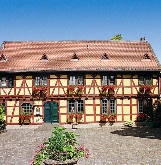 Gelbe Haus in Eltville | &copy; Gelbes Haus