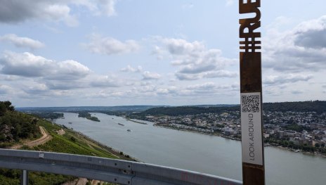 Gude Blick am Katzenloch mit QR-Code | © Birgit Bien