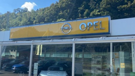 Opel mit Aussicht | © Fam. Becker, Oberwesel Opel mit Aussicht | © Fam. Becker, Oberwesel