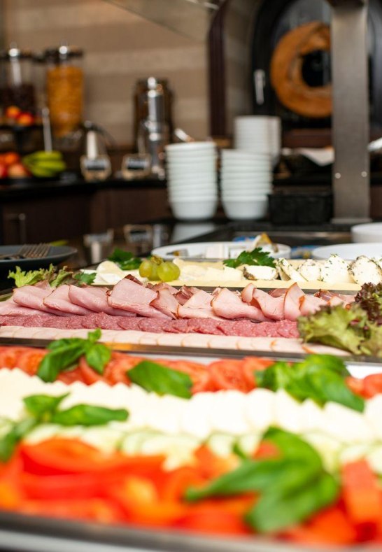 buffet de desayuno | &copy; Hotel Hohenstaufen