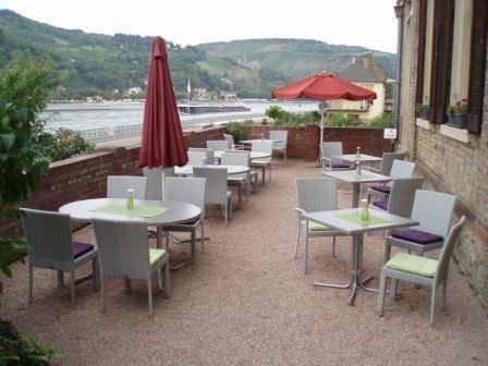 Einladende Terrasse im Weingut Nies | &copy; Brigitte Nies