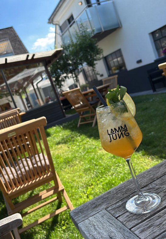 Drink auf der Terrasse | © Gude Küche Drink auf der Terrasse | © Gude Küche