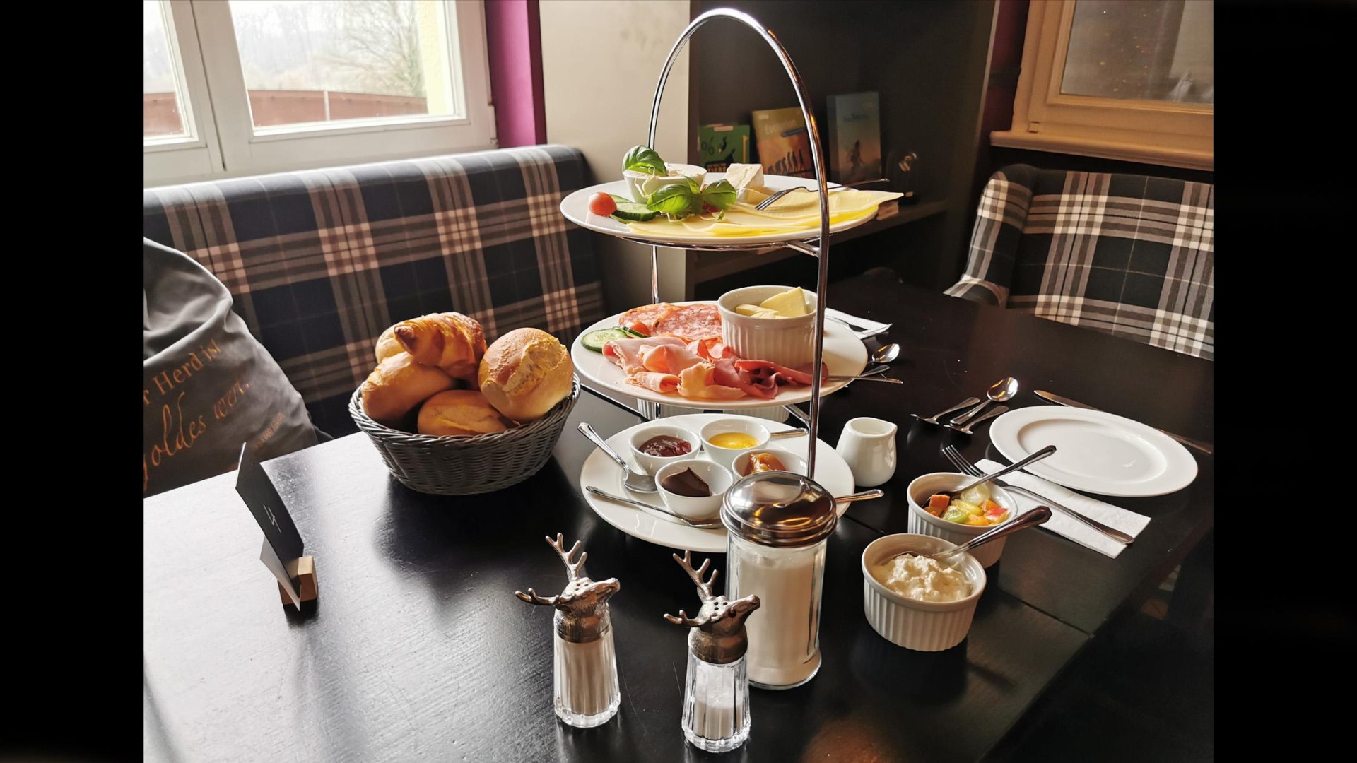 Fr&uuml;hst&uuml;ck | &copy; LEIZA/A.-L.Rosenthal