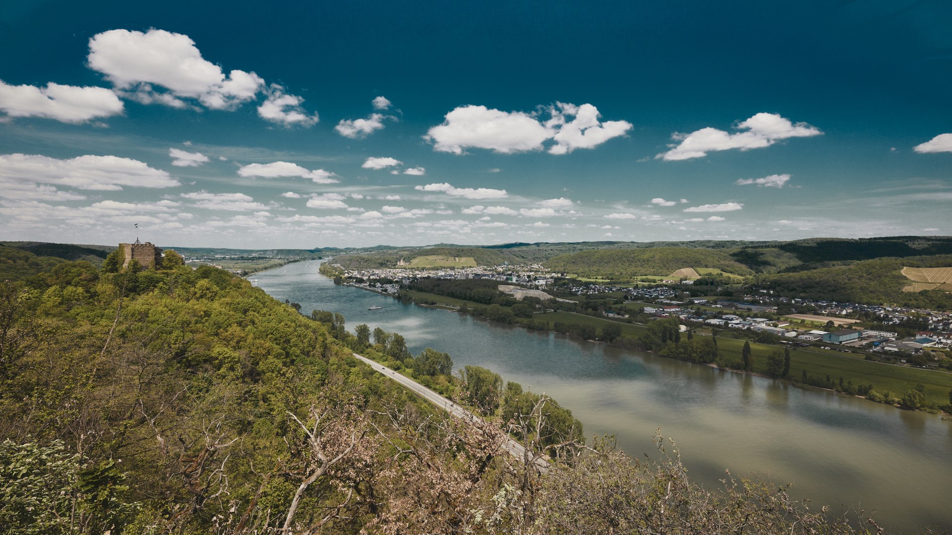 Aussicht von der Reutersley auf Burg Rheineck | © Marco Rothbrust (CC BY 4.0)