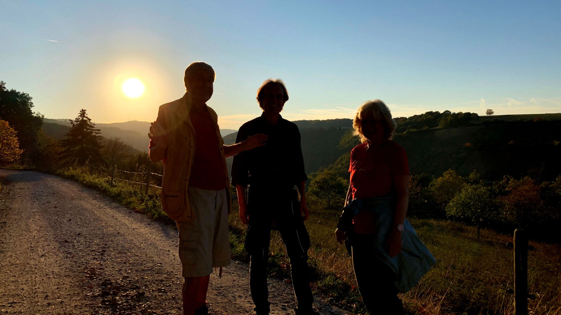 St. Goar ist der ideale Ausgangspunkt f&uuml;r gro&szlig;e und kleine Wandertouren. Zahlreiche Rundwege, der RheinBurgenWeg und viel Ausflugsziele stehen zur Auswahl. | &copy; rheingucken.de