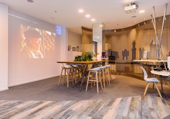 TI-2 | &copy; agentur rubbeldiekatz gmbh/Tom Hafner