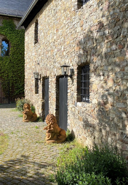 Außenansicht Graues Haus | © Eichenwald Consulting und Service GmbH Außenansicht Graues Haus | © Eichenwald Consulting und Service GmbH