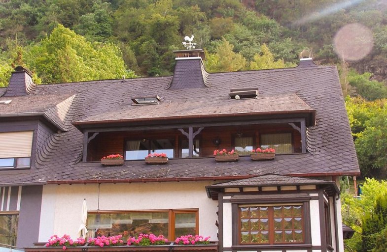 HausRuedesheim.Burgblick | &copy; Melanie Weiler