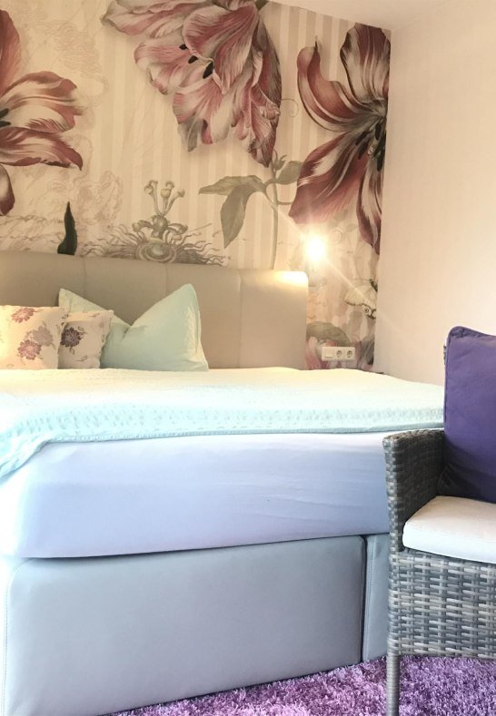 Doppelzimmer | &copy; Zurstra&szlig;en