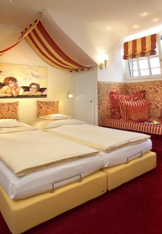 Raffael | &copy; Grundert-Held