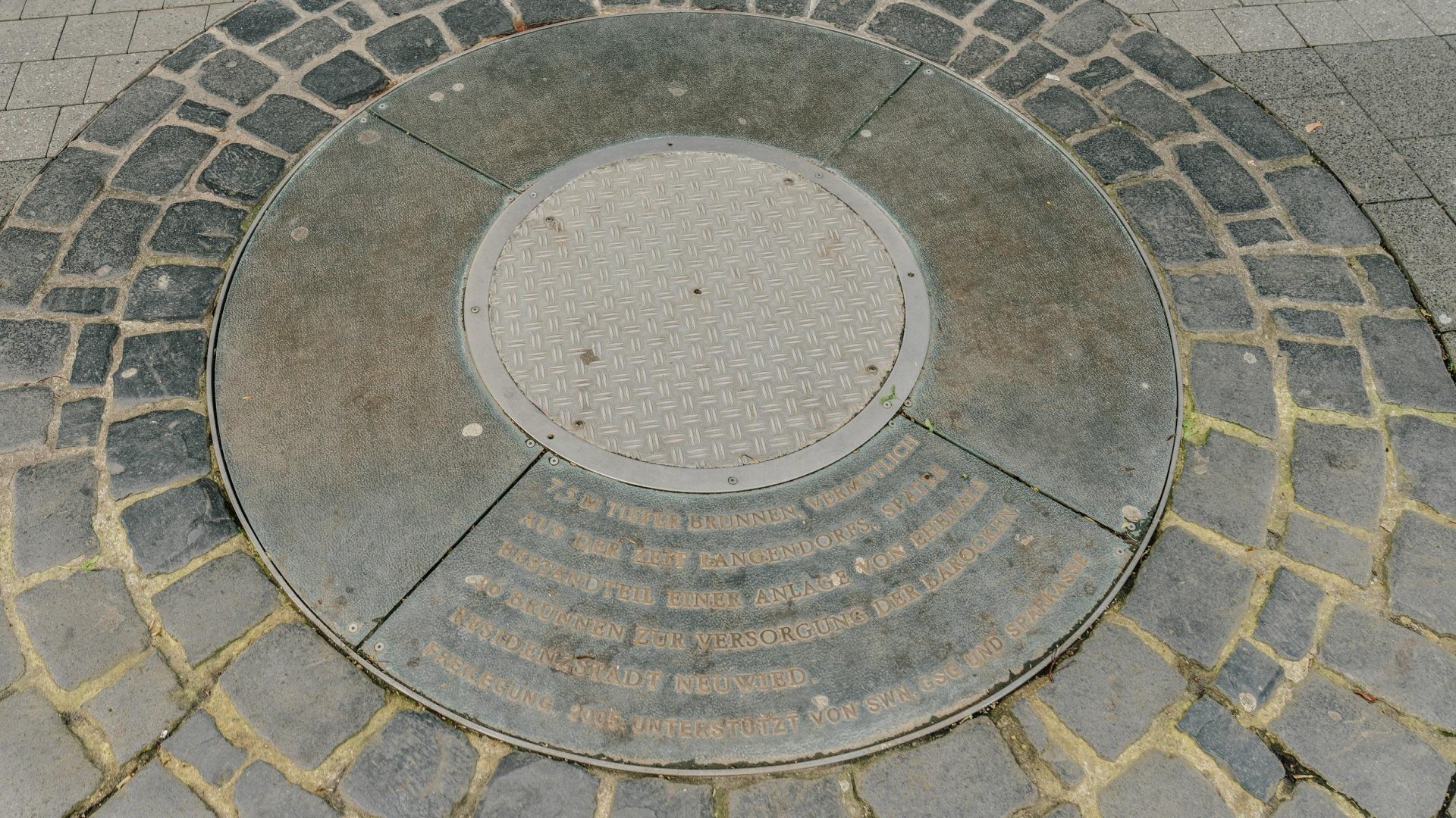 Alter Trinkwasserbrunnen (Platte) | © Zimpfer_Photography Alter Trinkwasserbrunnen (Platte) | © Zimpfer_Photography