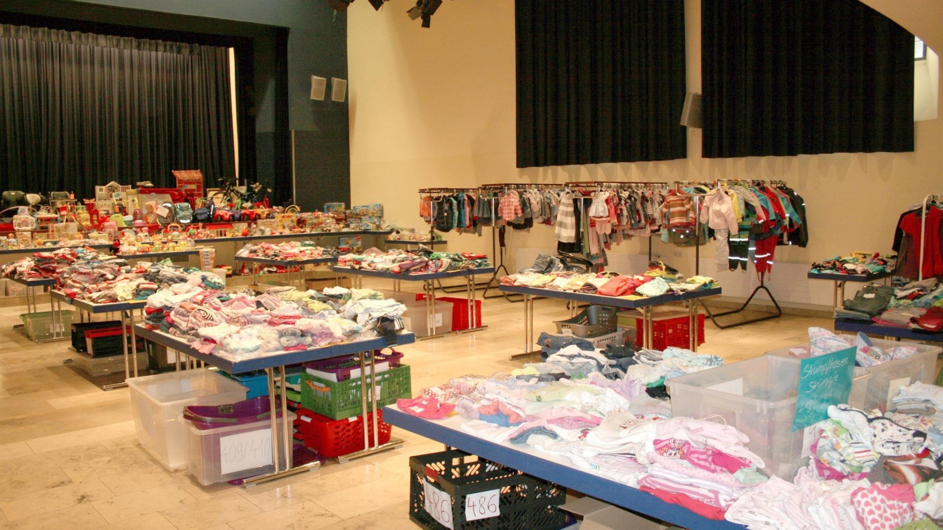 Basar Stadthalle | &copy; Julia Wilsberg