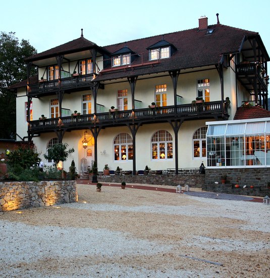 PARK HOTEL abends | &copy; Eidens Holl