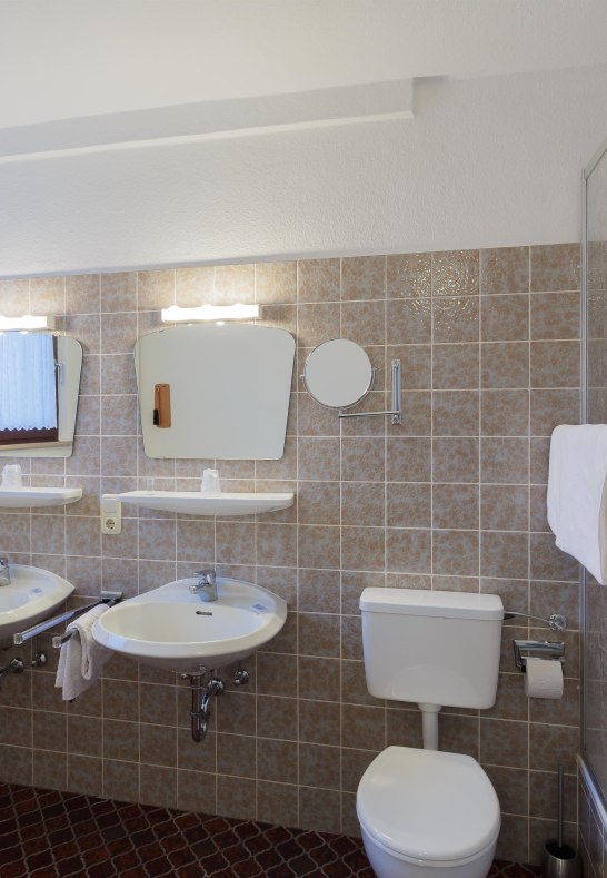 Hotel Und Weinhaus Engel Badezimmer | &copy; Beate Albus