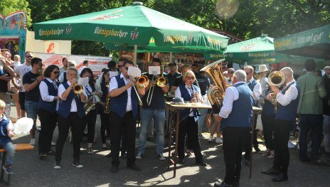 Kirmes in Bendorf Sayn Blaskapelle | © Peter Siebenmorgen