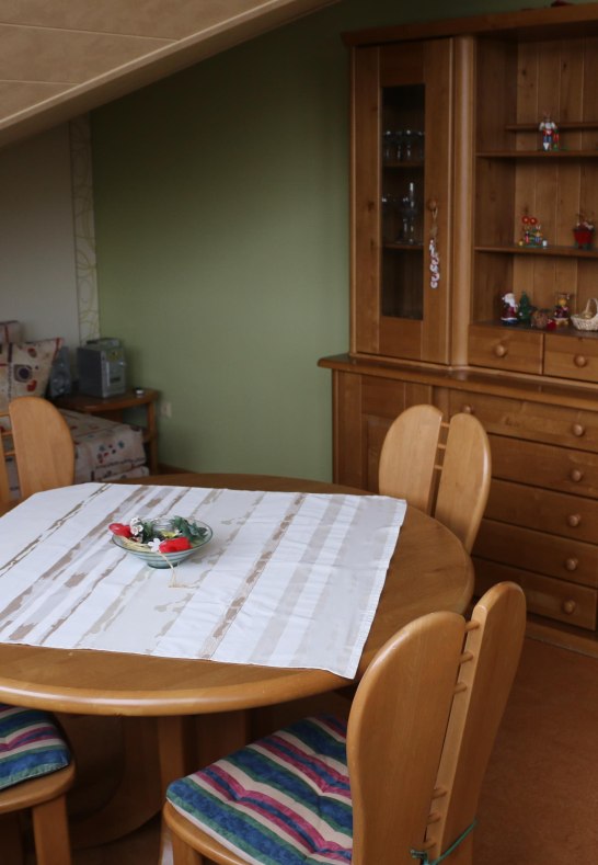 Esstisch | &copy; Tourist-Info Erlebnis Rheinbogen