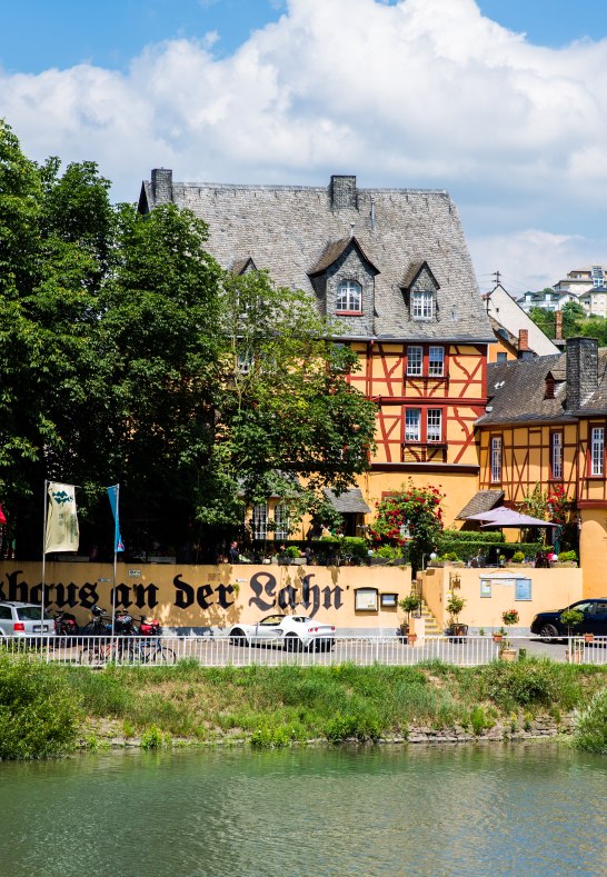 Historisches Wirtshaus an der Lahn | &copy; Henry Tornow