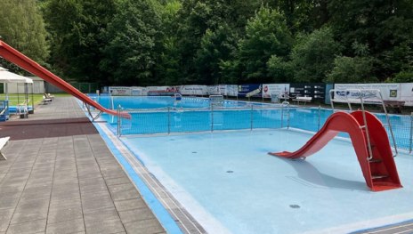 Planschbecken mit Rutsche | &copy; Hans-Dieter Funk