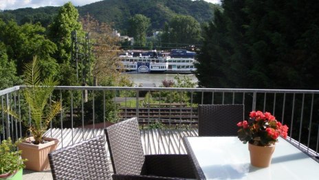 Terrasse mit Rheinblick | © Hiltrud Evertz Terrasse mit Rheinblick | © Hiltrud Evertz