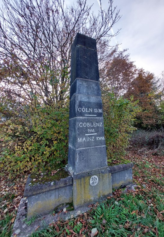 Meilenstein | &copy; Tourist-Information Erlebnis Rheinbogen