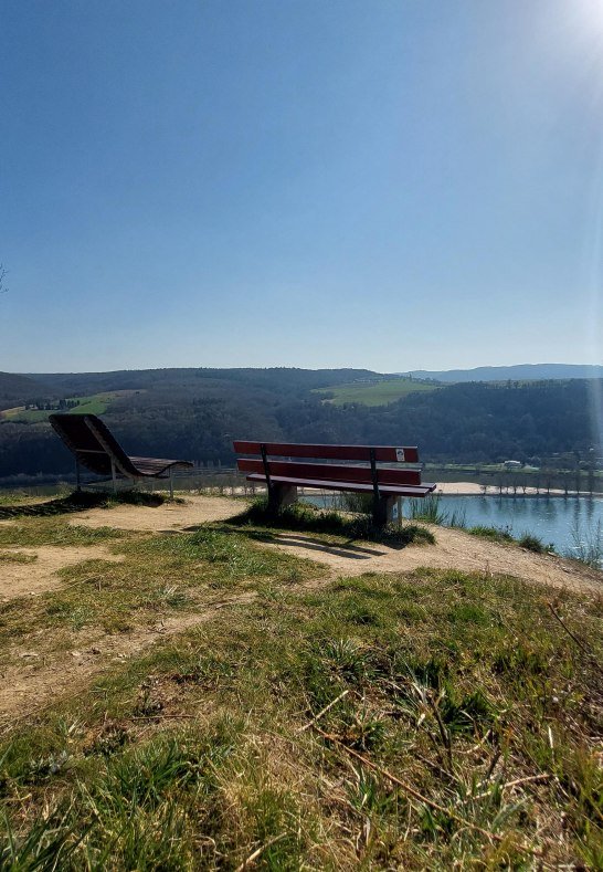 Sitzbank | © Tourist-Information Erlebnis Rheinbogen Sitzbank | © Tourist-Information Erlebnis Rheinbogen