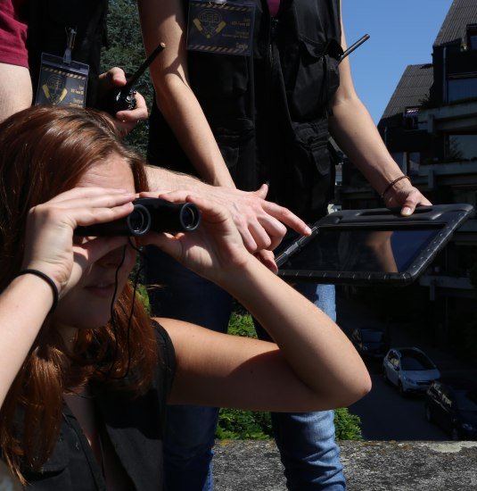 Team mit Agentenausrüstung | © 66 Minuten Team mit Agentenausrüstung | © 66 Minuten