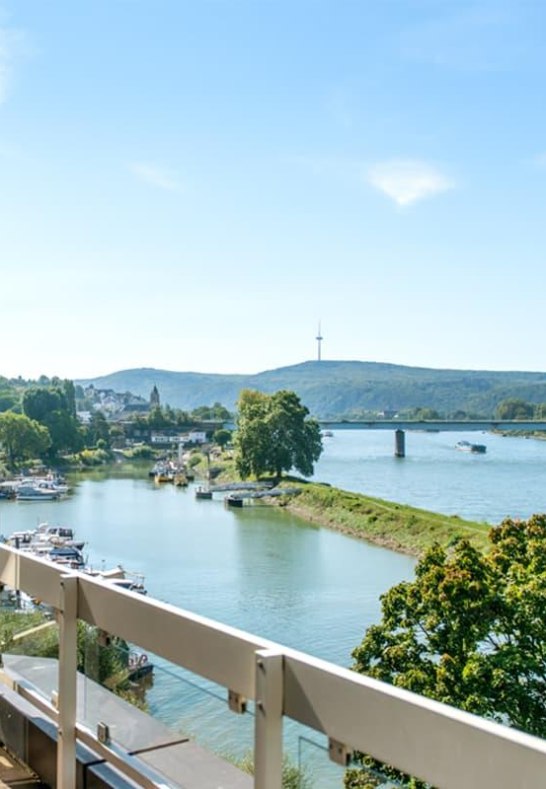 Hotelzimmer in Koblenz_Josef Görres-Suite_Balkon m | © Diehl´s Hotel GmbH Hotelzimmer in Koblenz_Josef Görres-Suite_Balkon m | © Diehl´s Hotel GmbH