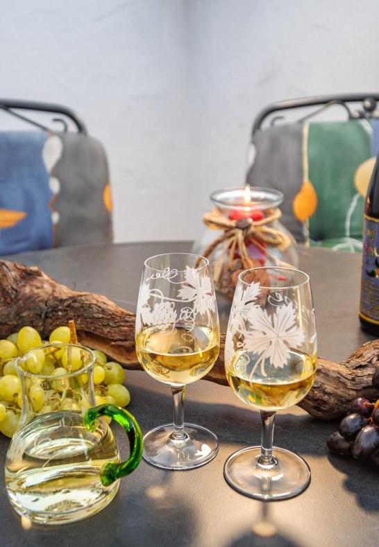 10. Ruhe-Ooase auf der Sonnenterrasse mit Ausklang | &copy; Copyright/Quelle: Familie Decker, Oberwesel