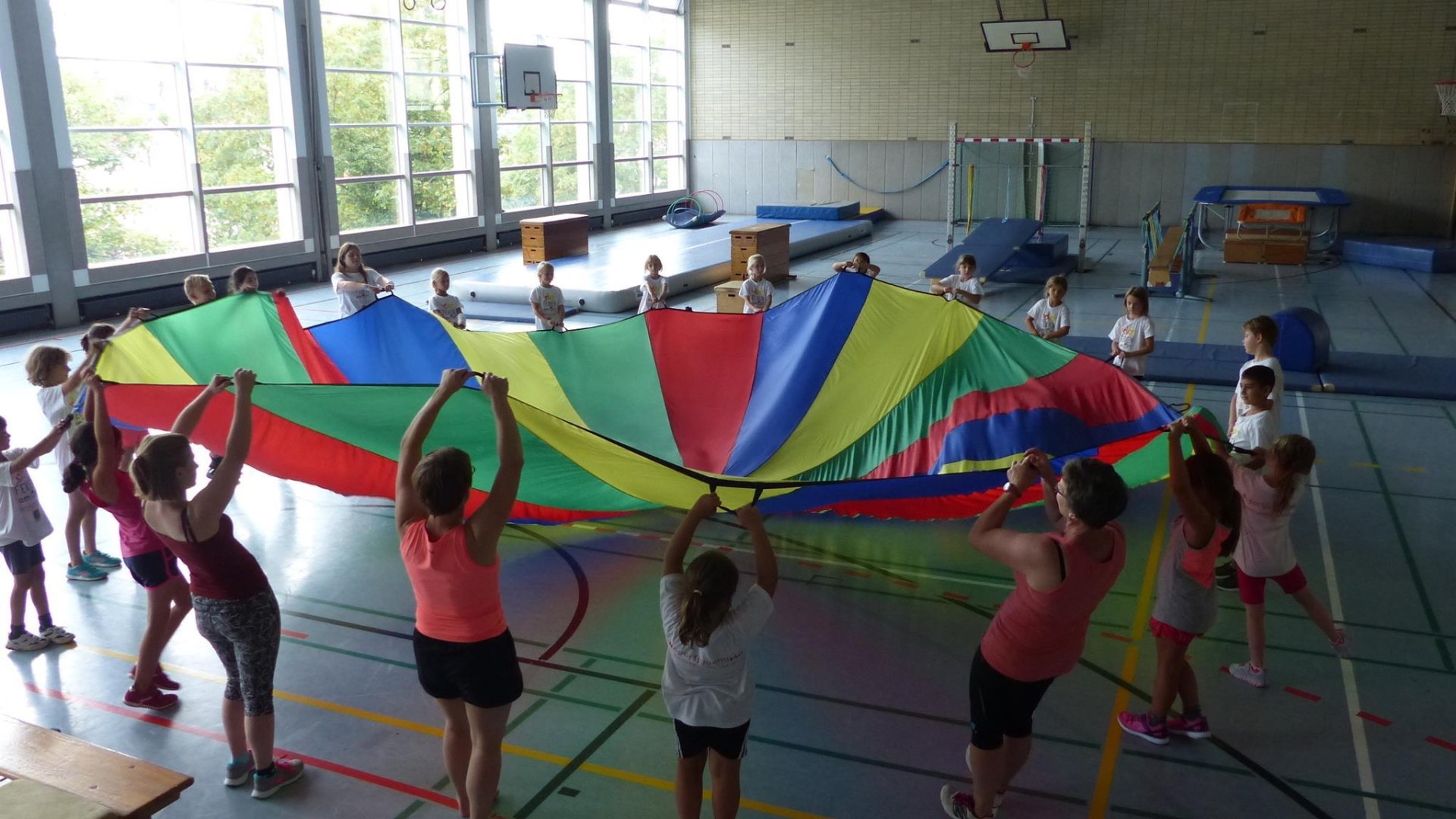 TV Linz 2 | &copy; Dennis Swirsky