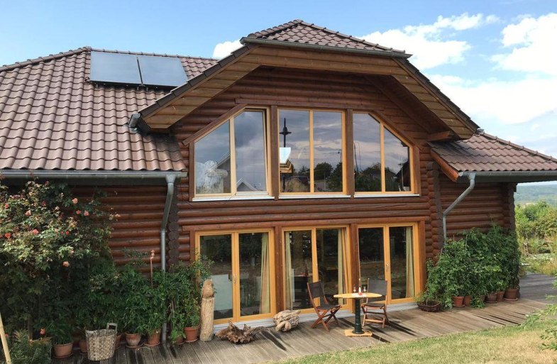 Hausansicht | &copy; Elodie V&auml;th