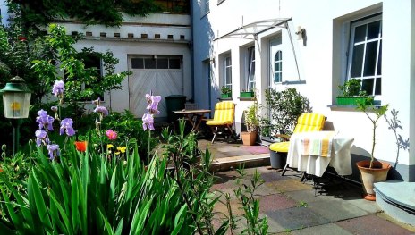 Gartenansicht | &copy; Helga Kahle Elkady