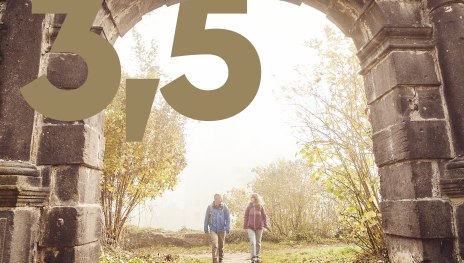 Burgtor auf Burg Arenfels | &copy; Marco Rothbrust