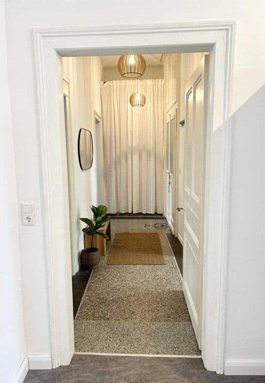 Flur | &copy; &copy; 2025 LaBed