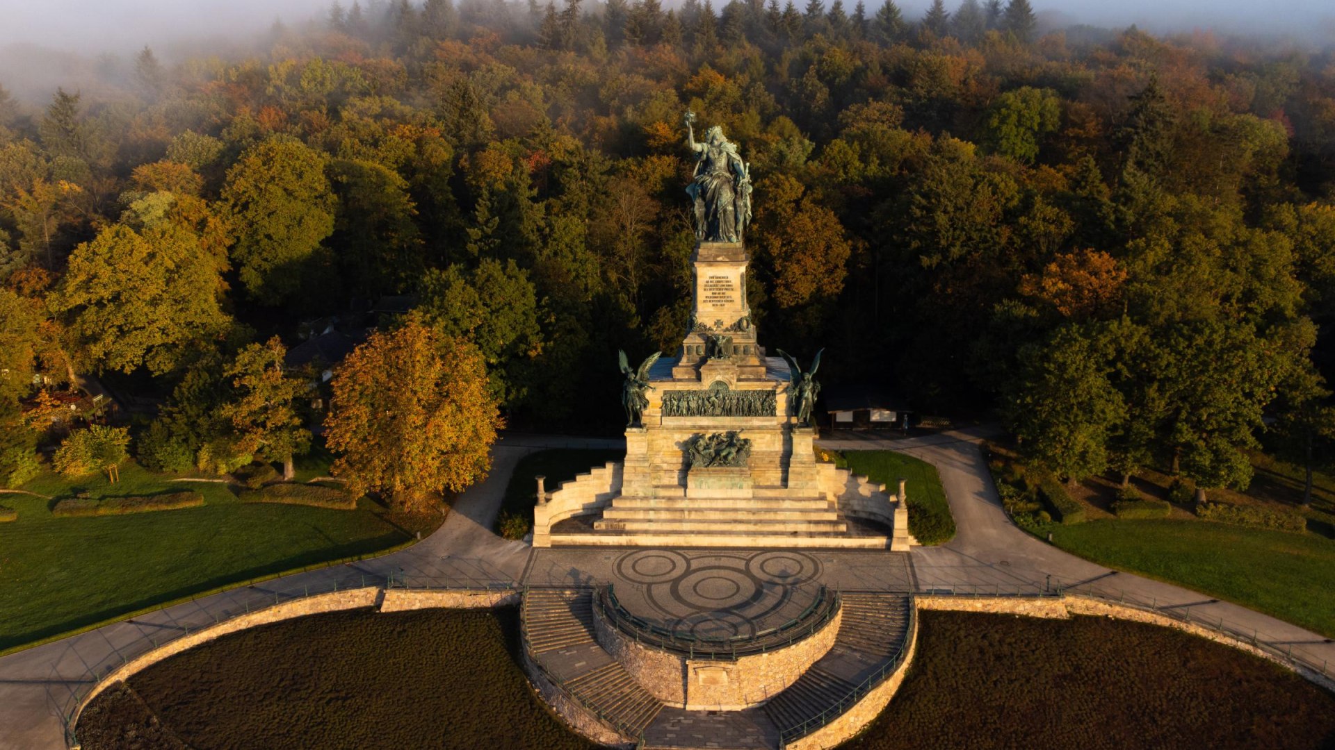 Luftaufnahme Niederwalddenkmal | &copy; HA Hessen Tourismus, k22
