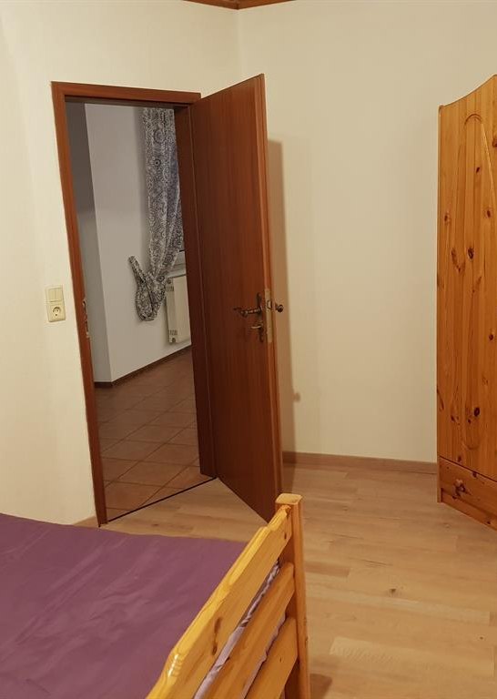 Schlafzimmer mit Eckschrank | &copy; LT  M&uuml;ller