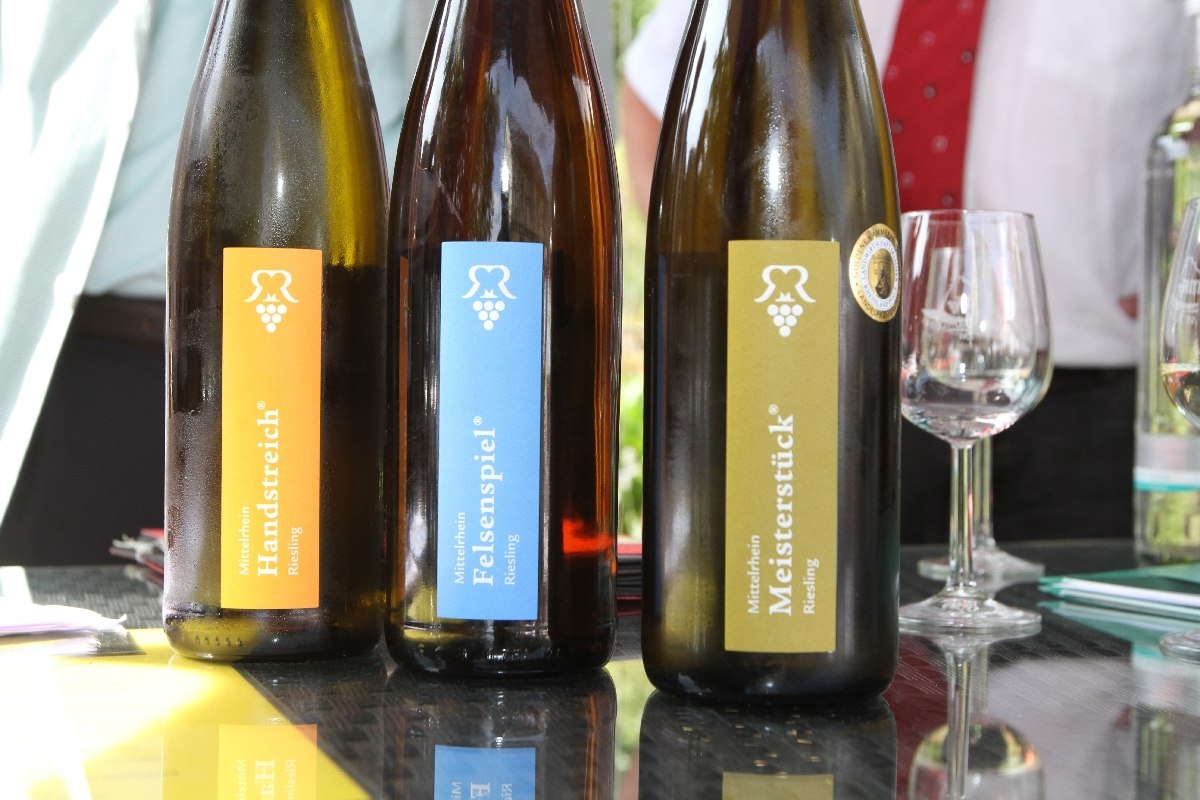 Handstreich, Felsenspiel & Meisterstück - die 3 Profilweine der Mittelrhein Riesling Charta. | © Mittelrhein-Wein e.V. Handstreich, Felsenspiel & Meisterstück - die 3 Profilweine der Mittelrhein Riesling Charta. | © Mittelrhein-Wein e.V.
