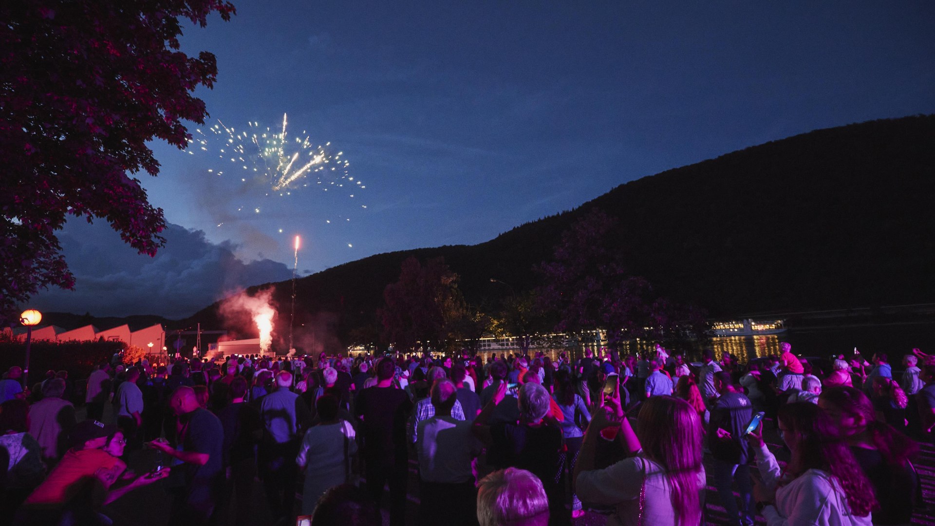 Veranstaltung Abend | © Marco Rothbrustbrust Veranstaltung Abend | © Marco Rothbrustbrust