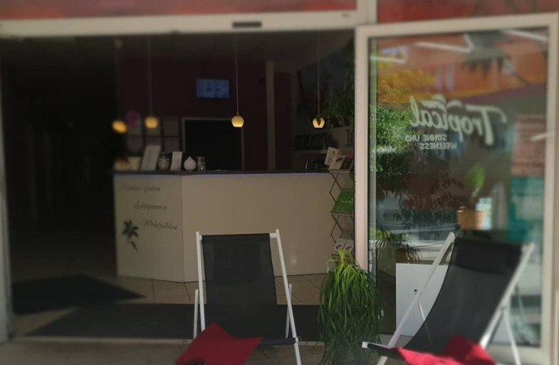 Tropical Linz | &copy; Jessica Bonnek