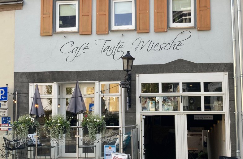Au&szlig;enansicht Caf&eacute; Tante Miesche | &copy; Caf&eacute; Tante Miesche