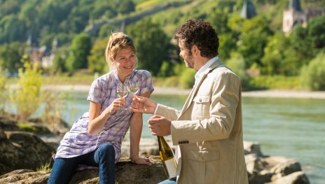 Junges Paar genießt Wein | © Dominik Ketz / Rheinland-Pfalz Tourismus GmbH
