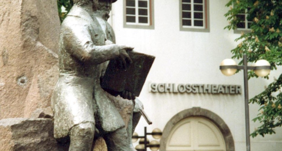 Brunnen mit Blick auf Schlosstheater | © Pressebüro der Stadt Neuwied Brunnen mit Blick auf Schlosstheater | © Pressebüro der Stadt Neuwied