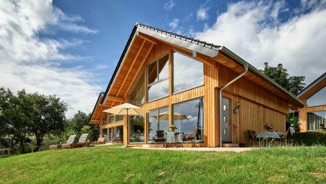 Hof_Hardthoehe_RheinblickChalet_Front | © Hof Hardthöhe