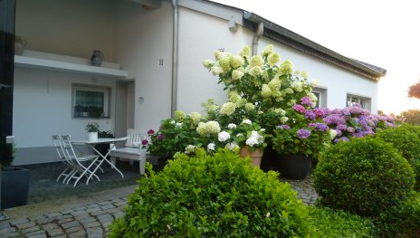 Apartment Ko-Immendorf_Garten Sitzgelegenheit | © Birgit Schmitz Apartment Ko-Immendorf_Garten Sitzgelegenheit | © Birgit Schmitz