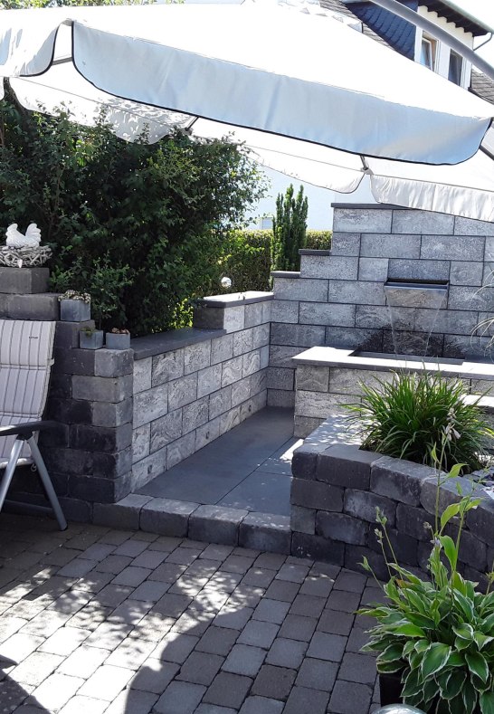 Wasserfall zur Mitbenutzung; Ruheoase | &copy; hedi Sommers