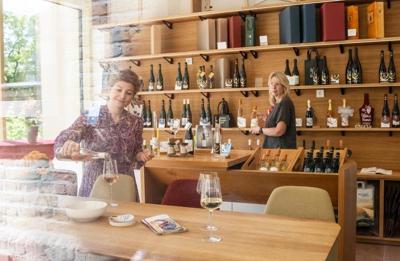 Vinothek | © Weingut Offenstein Erben Vinothek | © Weingut Offenstein Erben