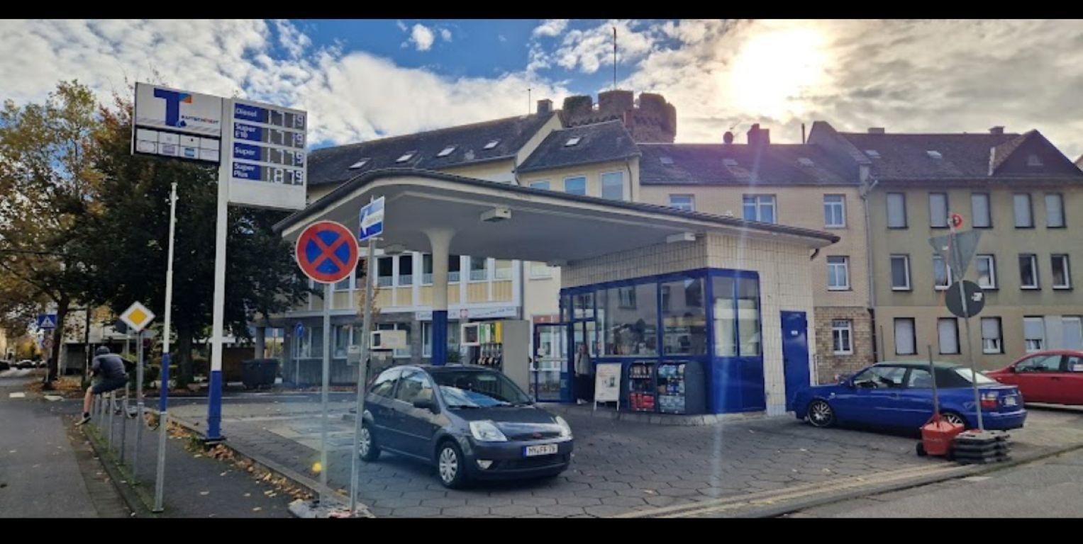 Tankstelle Lahnstein | &copy; Anton Kling