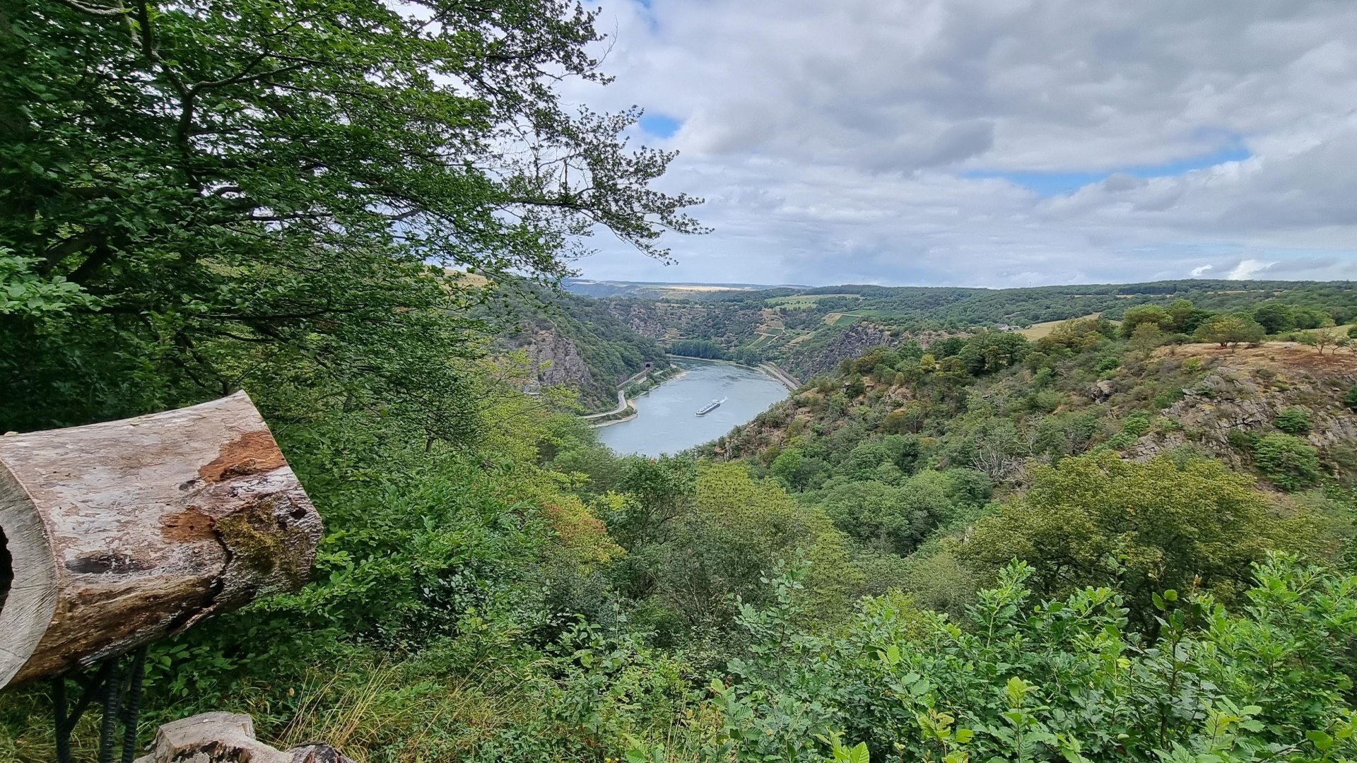 Lennig Fernrohr mit Aussicht | © Loreley Touristik GmbH Lennig Fernrohr mit Aussicht | © Loreley Touristik GmbH